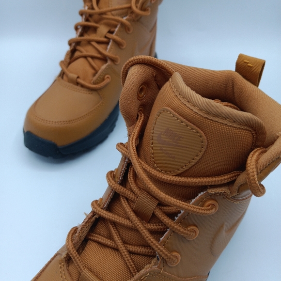 Nike Monoa LTR (PS) Boys Boots Shoes Size 4.5Y Wheat/ Black New With Box - Picture 10 of 11